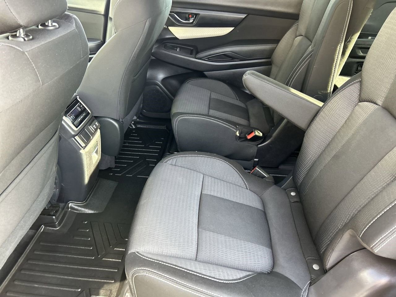 Used 2022 Subaru Ascent Premium w/ Convenience Package AWD/4WD image 14