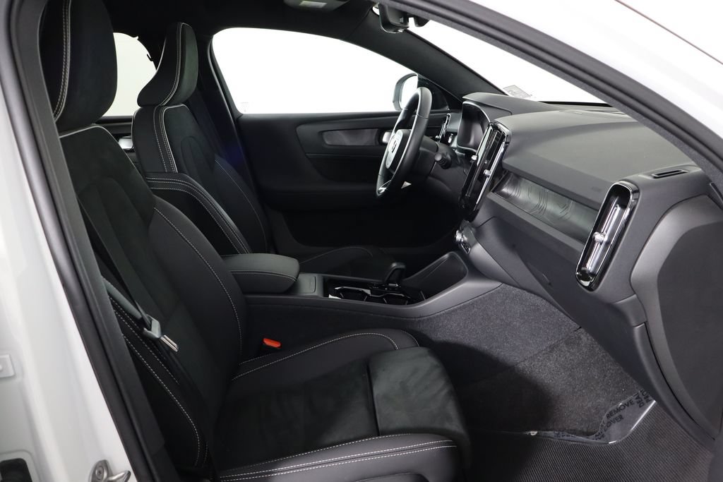Used 2023 Volvo C40 P8 Recharge Ultimate w/ Protection Package Premier AWD/4WD image 17