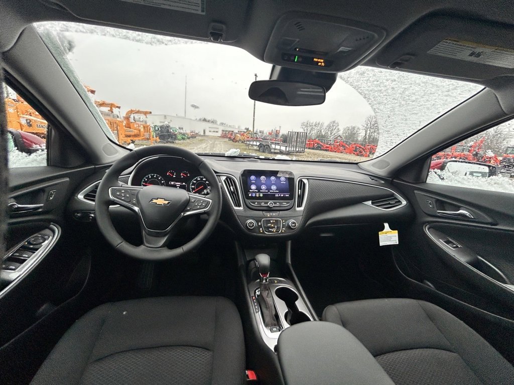 New 2025 Chevrolet Malibu RS image 17