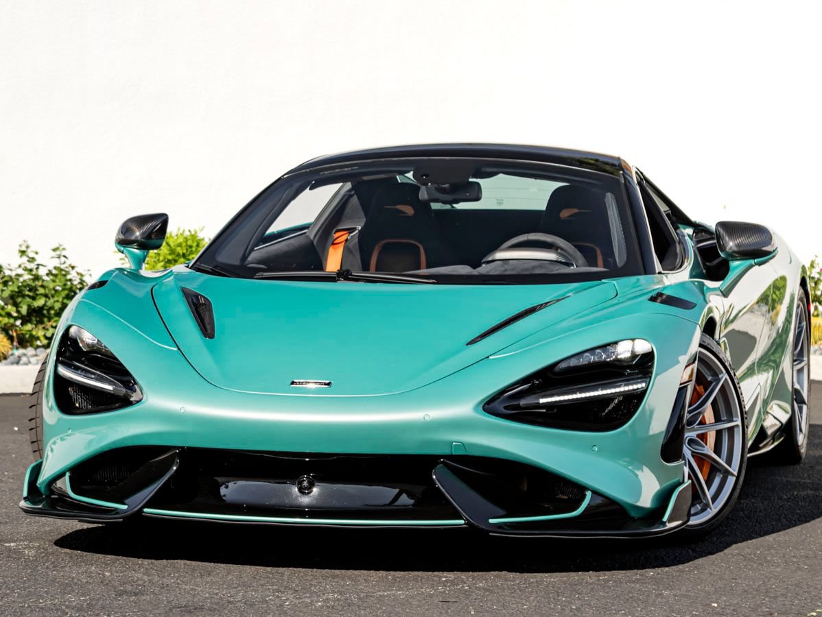 Used 2022 McLaren 765LT RWD image 2
