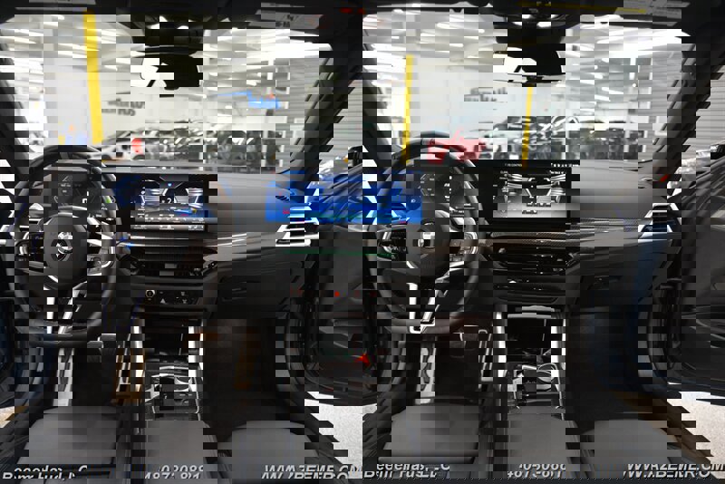 Used 2025 BMW M440i Convertible image 17