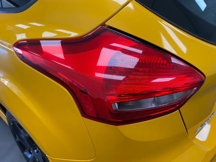 Used 2015 Ford Focus ST w/ Equipment Group 401A image 11