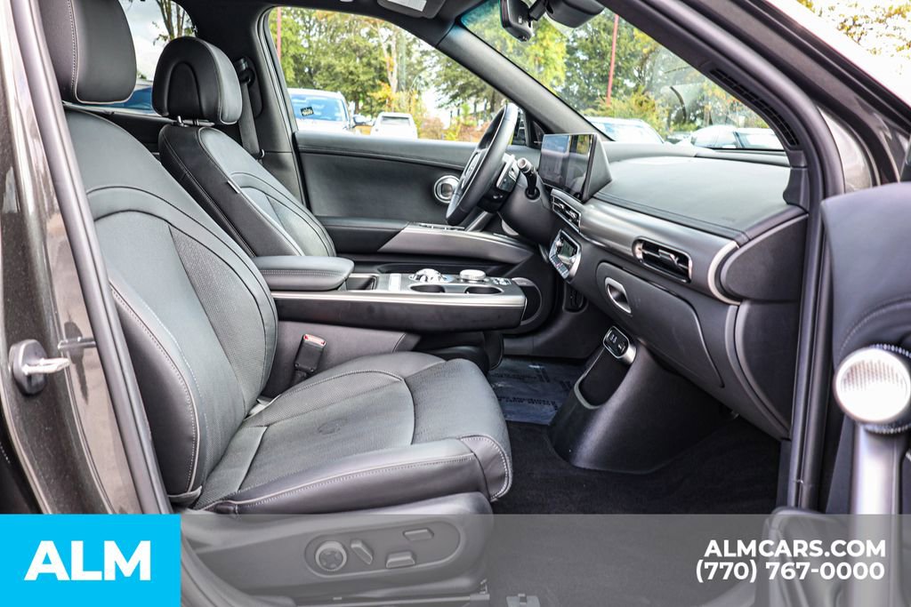 Used 2025 Genesis GV60 Advanced AWD/4WD image 22
