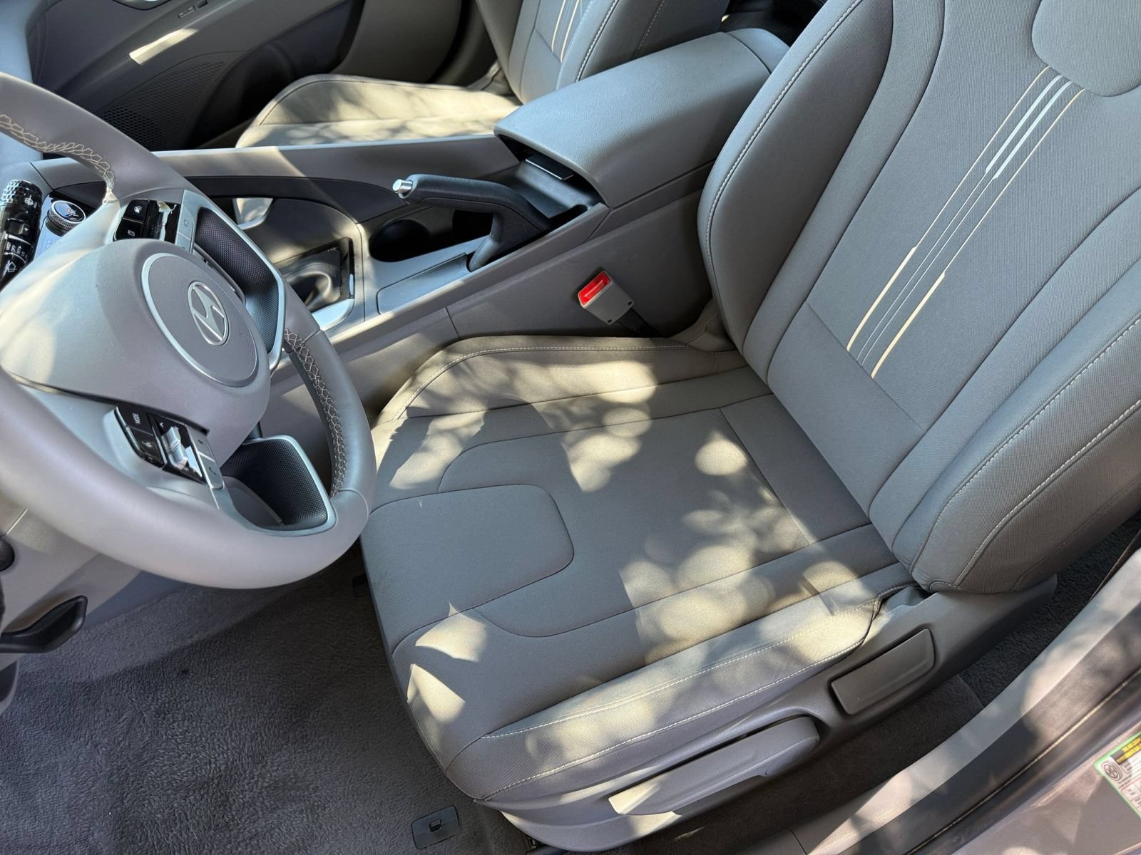 Used 2026 Hyundai Elantra Sport FWD image 35