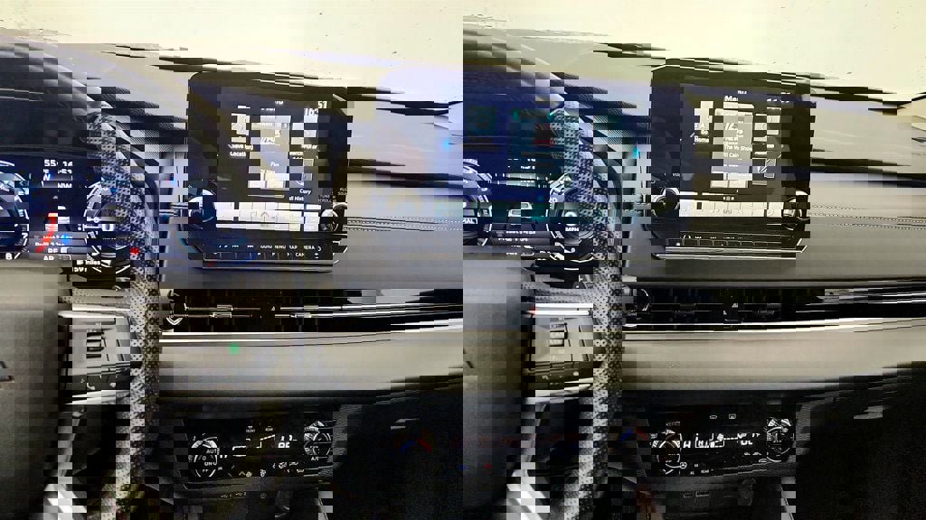 Used 2024 Mitsubishi Outlander SEL image 18