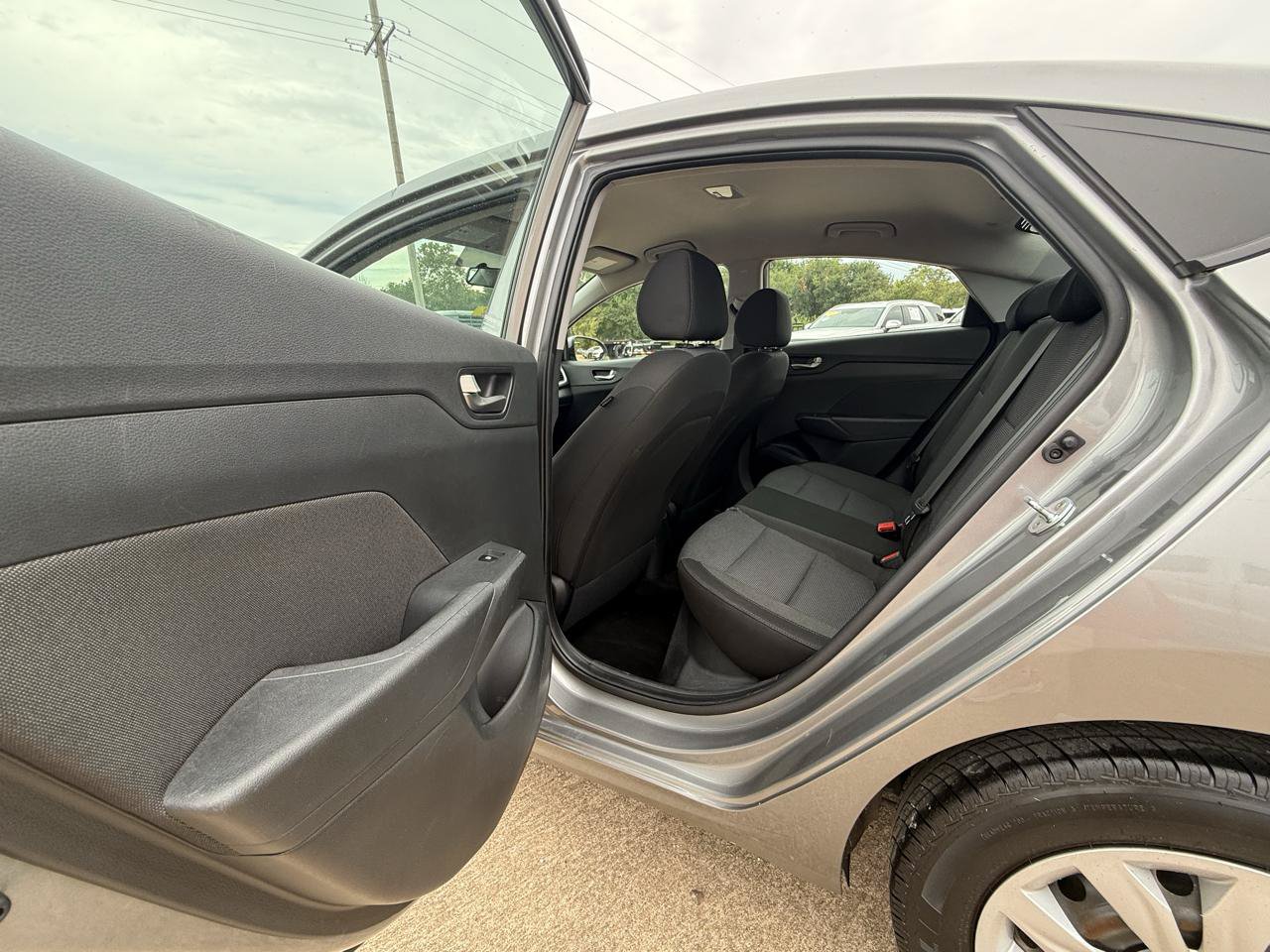 Used 2021 Hyundai Accent SE FWD image 45