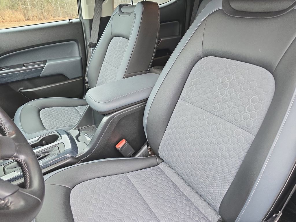 Used 2022 Chevrolet Colorado Z71 w/ Safety Package image 16