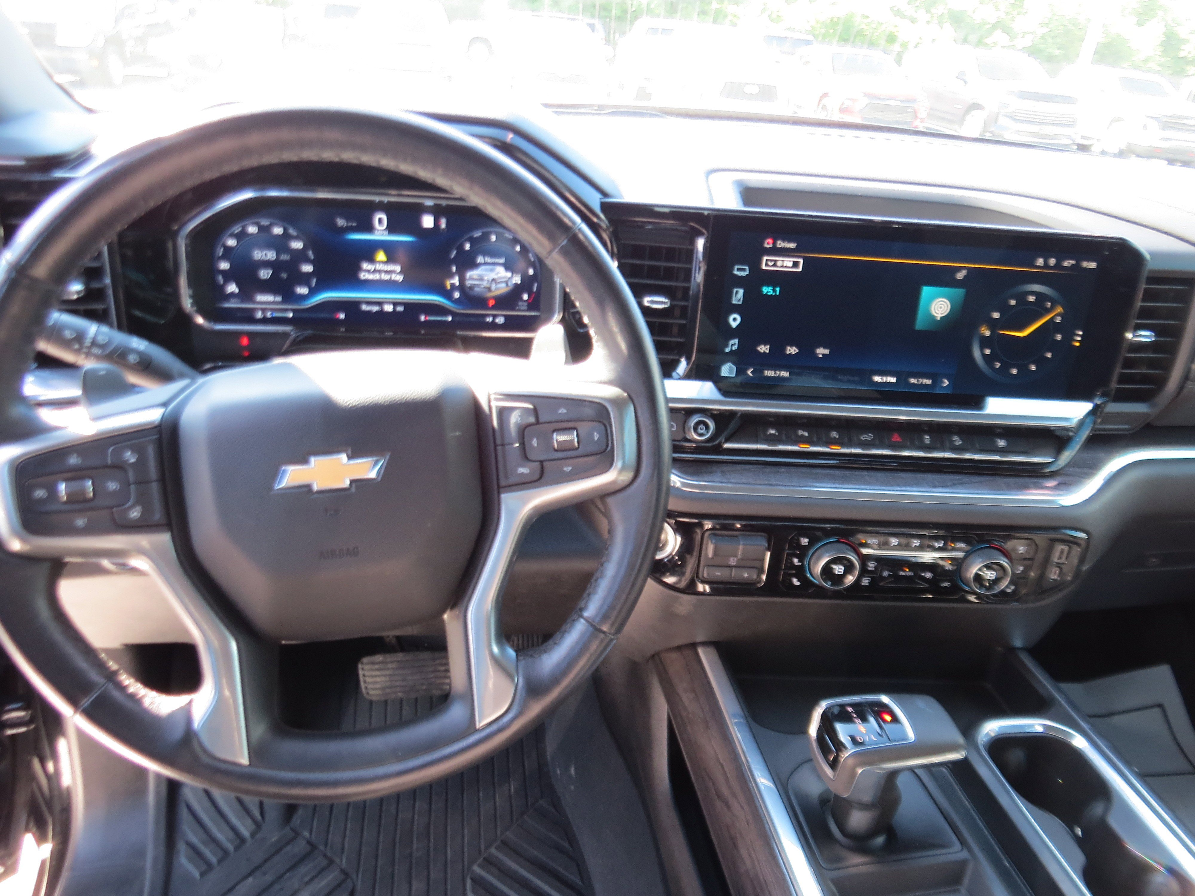 Used 2023 Chevrolet Silverado 1500 LTZ AWD/4WD image 23