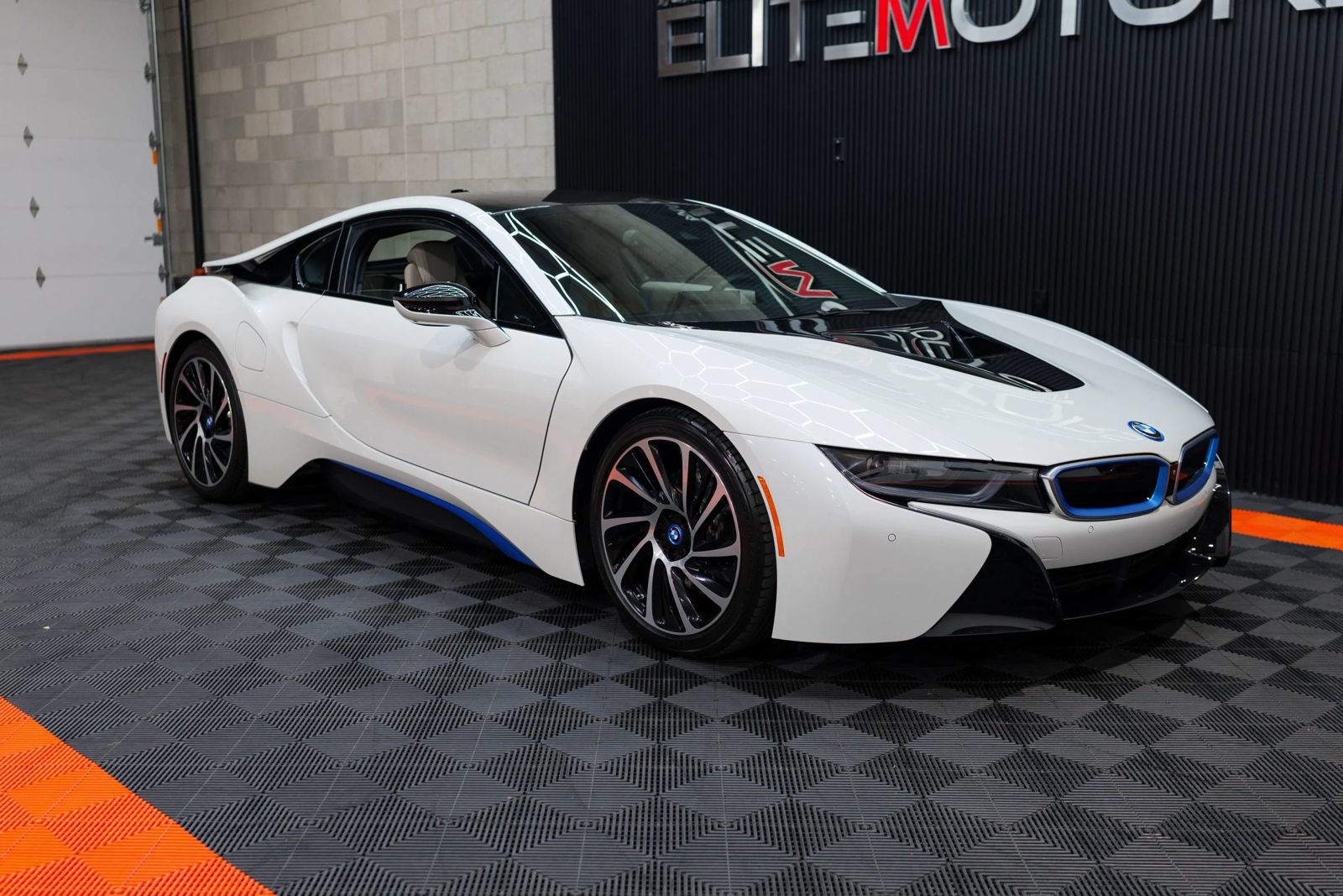Used 2015 BMW i8 AWD/4WD image 18