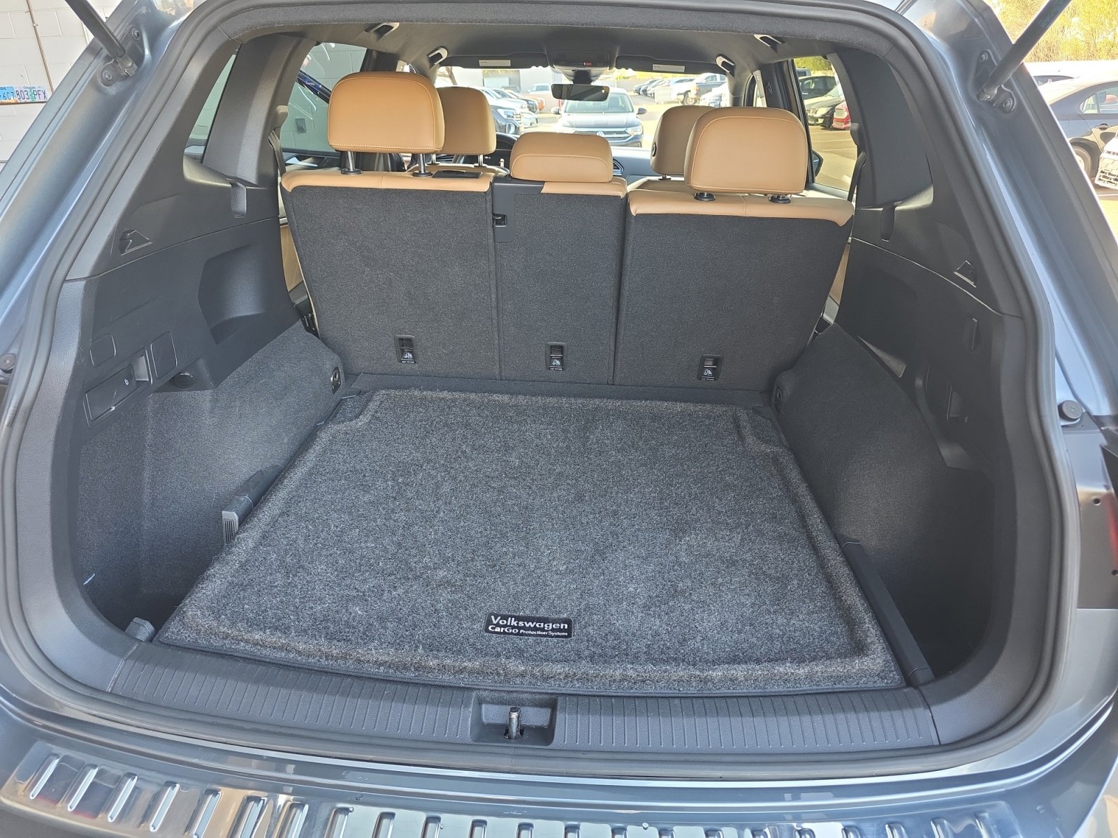 Used 2022 Volkswagen Tiguan SE image 34