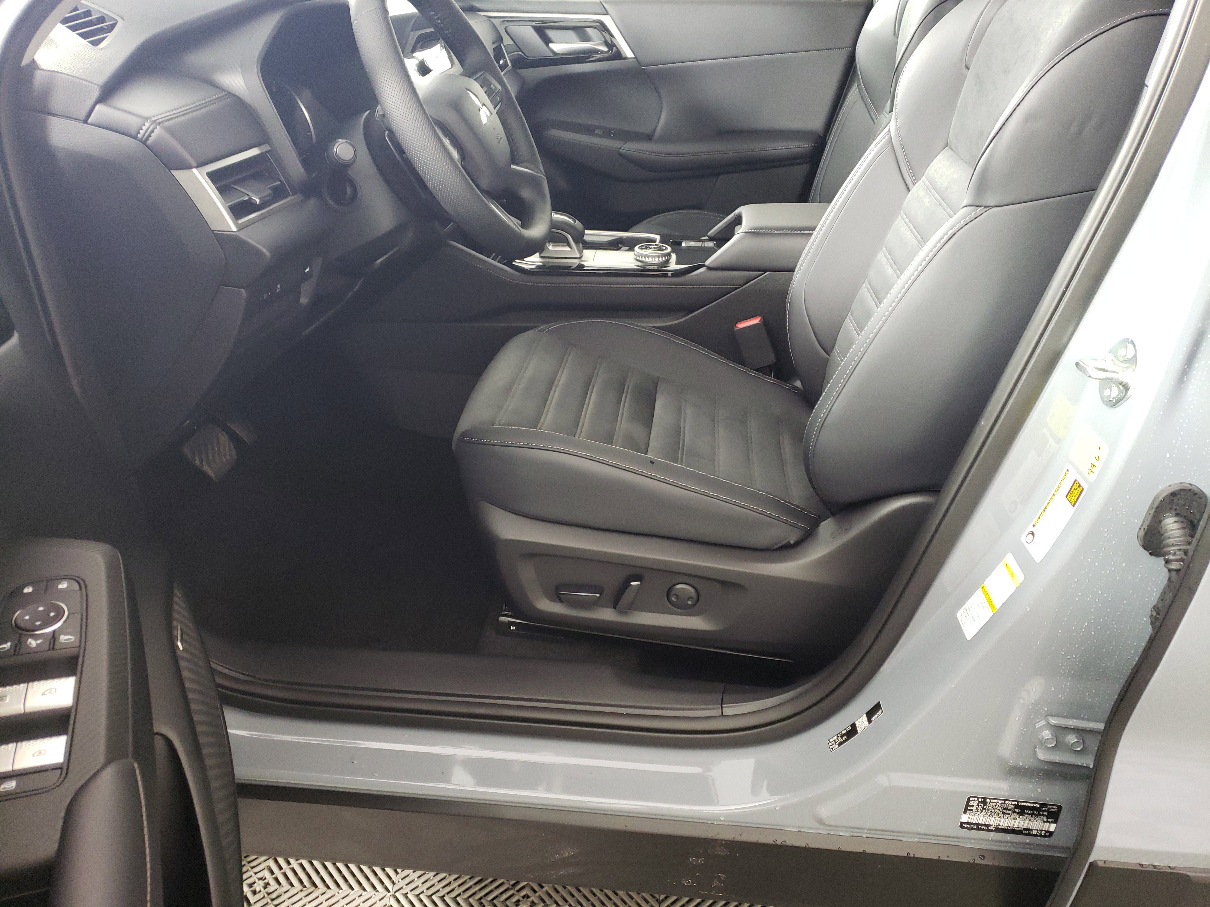 New 2026 Mitsubishi Outlander Trail Edition image 10