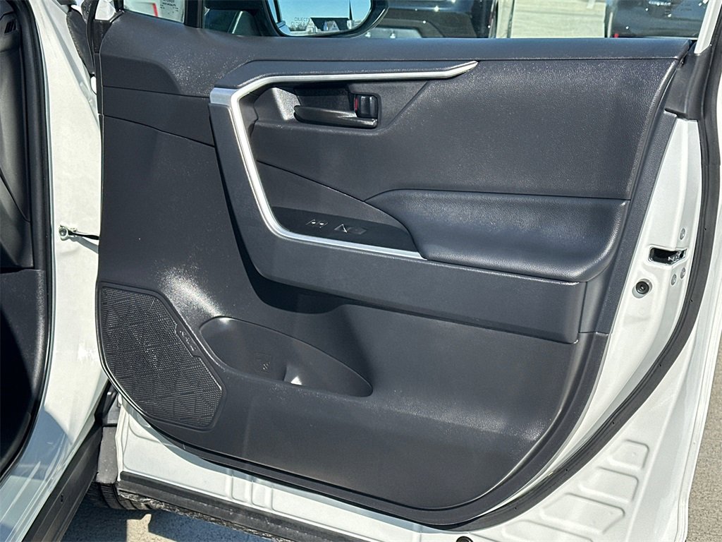 Used 2025 Toyota RAV4 LE image 11