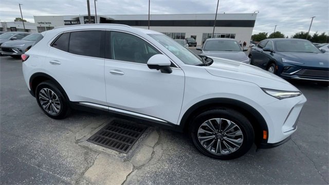 New 2025 Buick Envision Preferred image 3