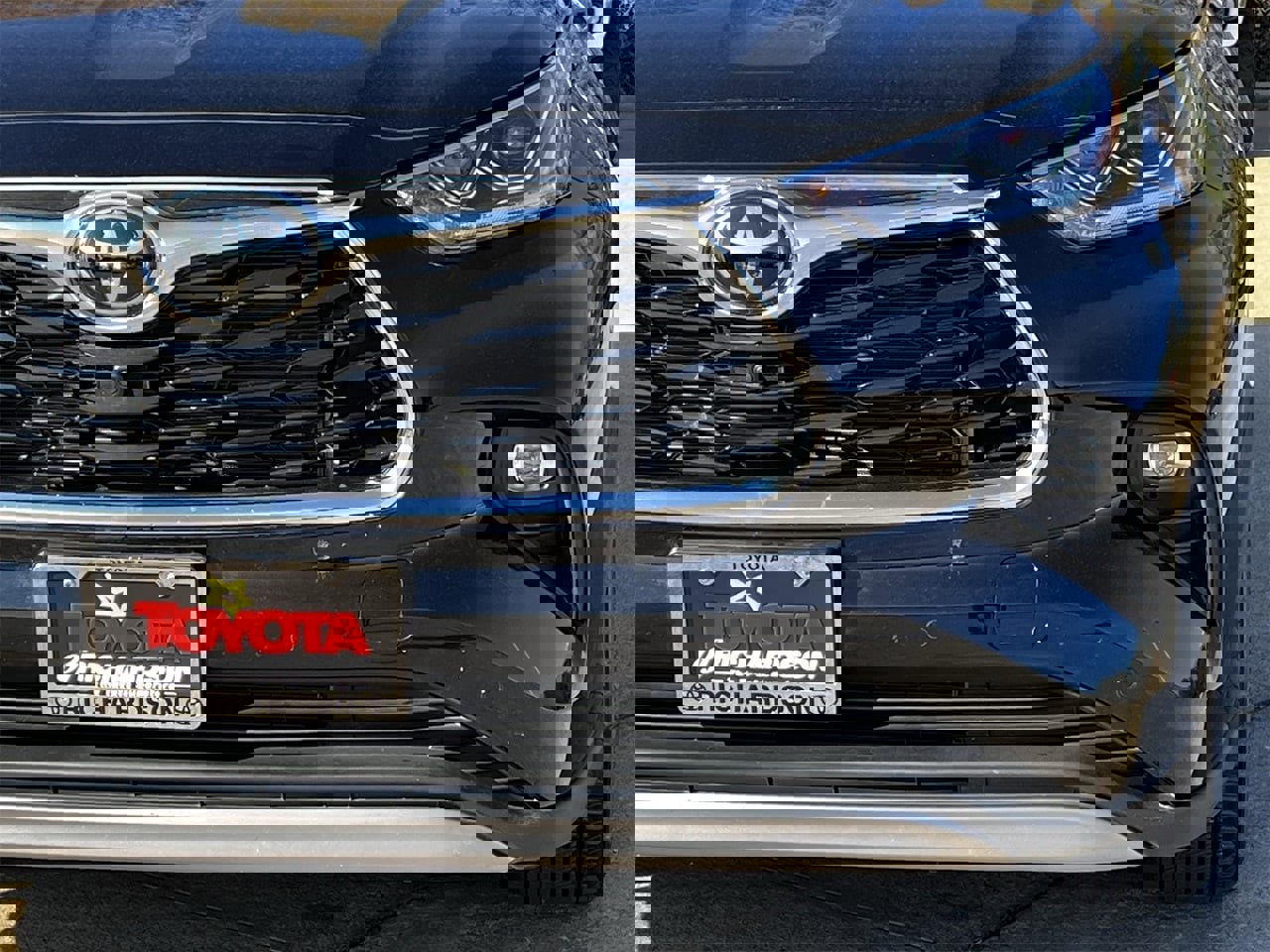 Used 2024 Toyota Highlander Platinum image 8