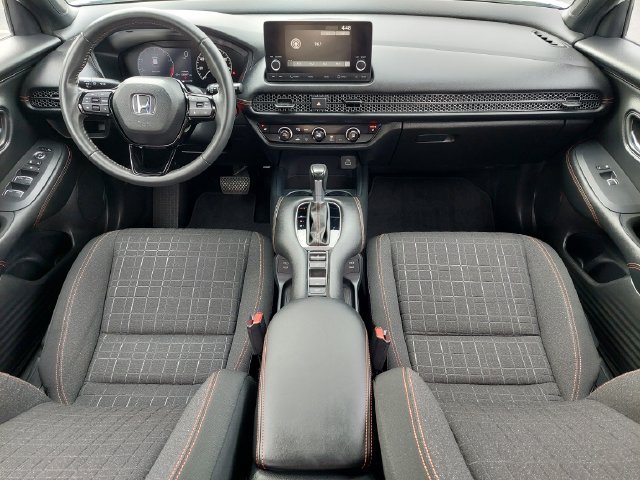 Used 2024 Honda HR-V Sport image 3