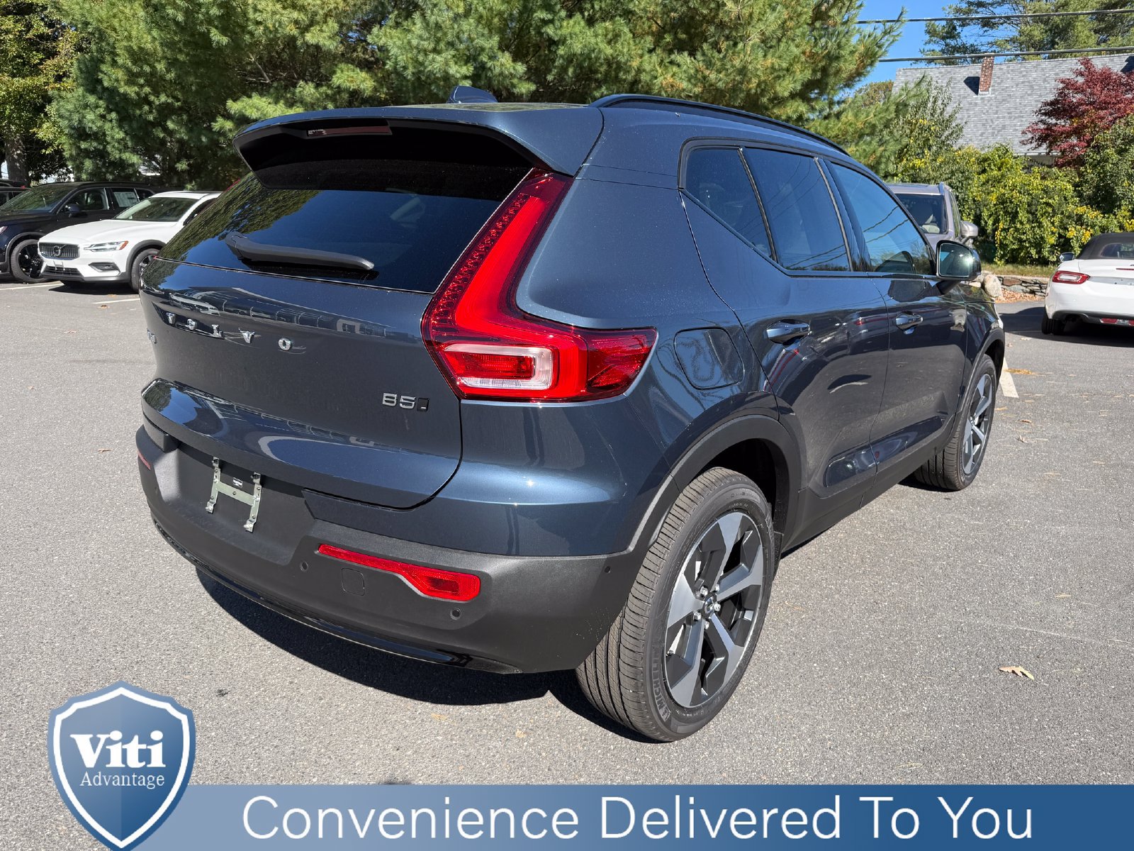 New 2026 Volvo XC40 B5 Plus w/ Protection Package Premier AWD/4WD image 8