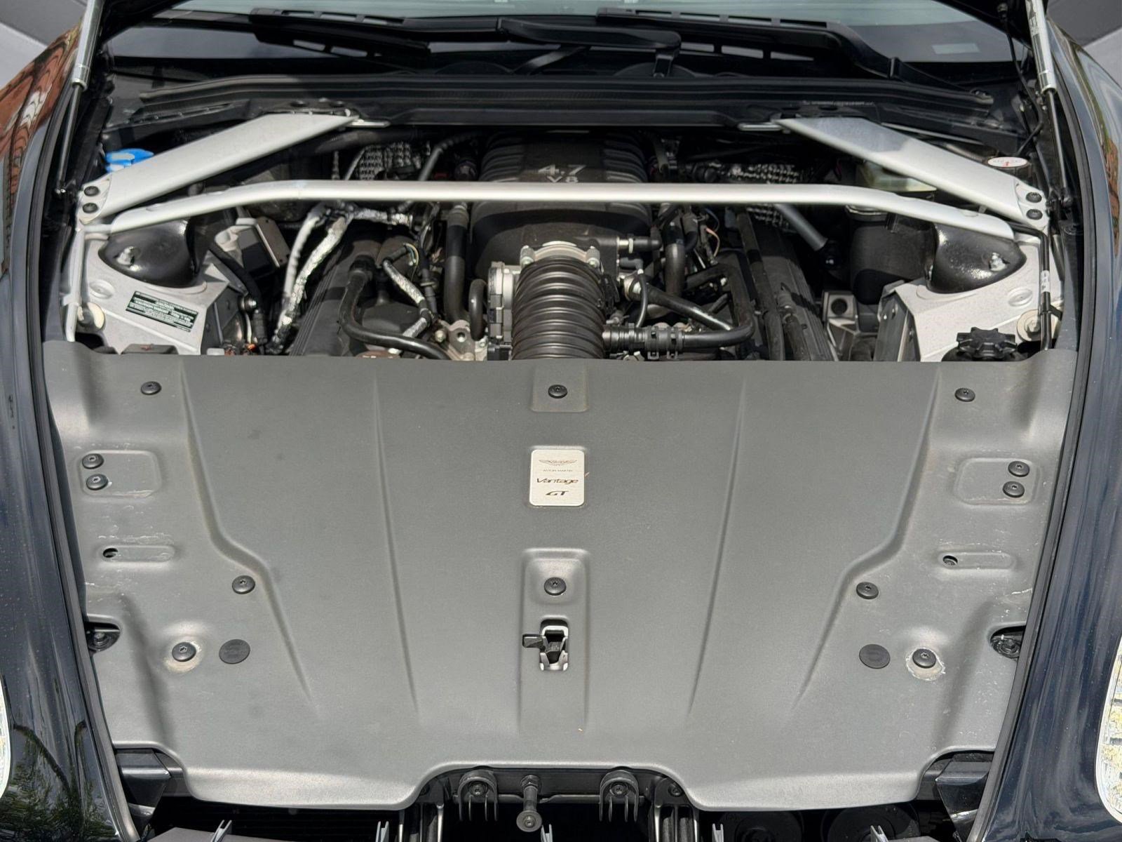 Used 2016 Aston Martin V8 Vantage GT RWD image 38