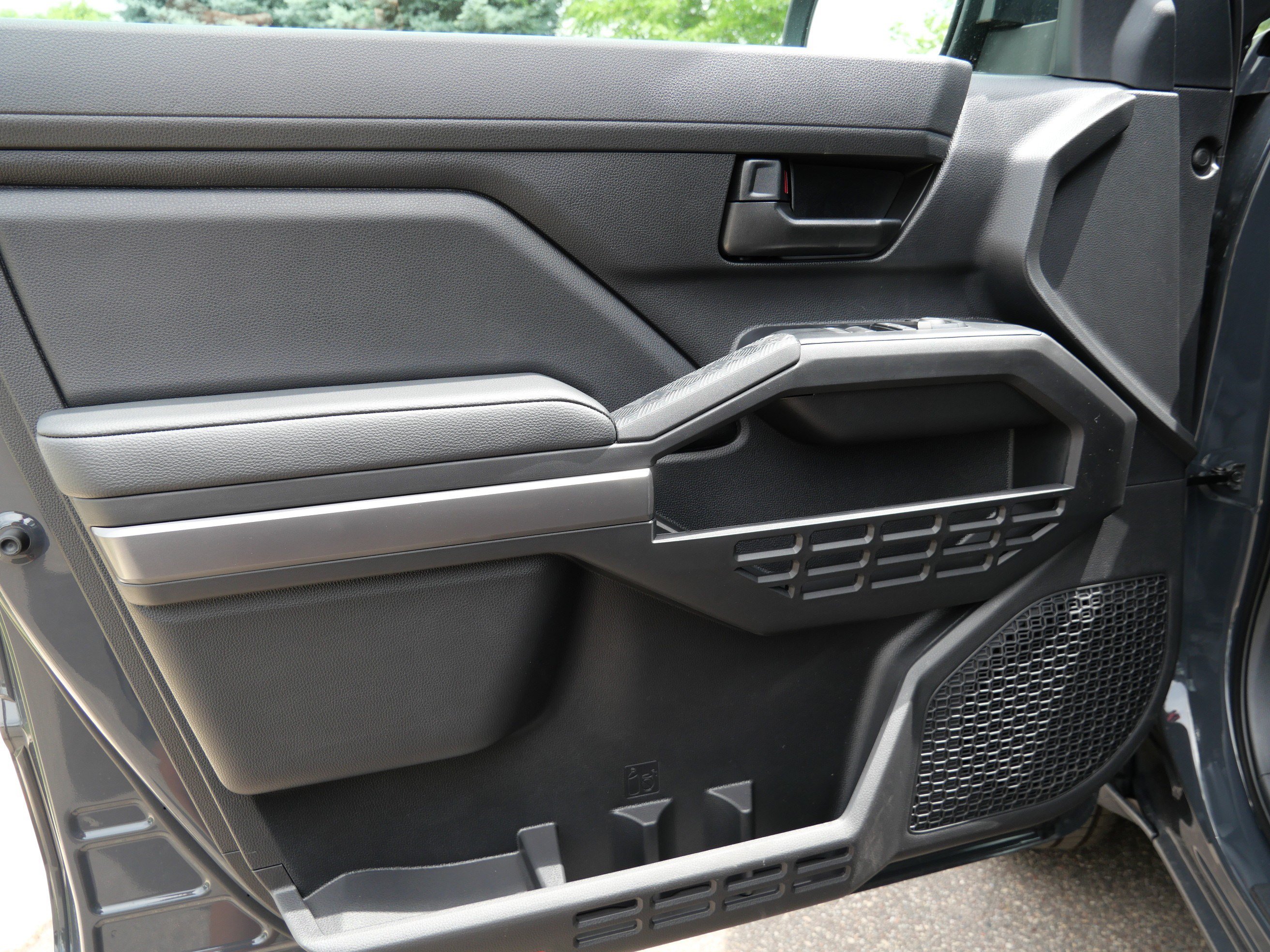 New 2026 Toyota Tacoma SR5 RWD image 6