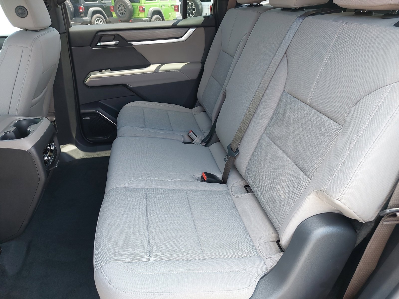 New 2025 GMC Acadia Elevation image 16