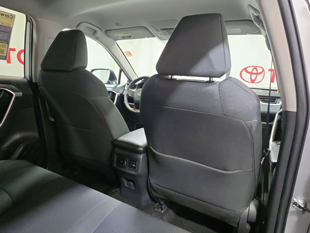 Used 2025 Toyota RAV4 LE image 17