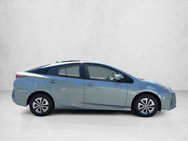 Used 2016 Toyota Prius Three w/ Advanced Technology Package FWD image 4