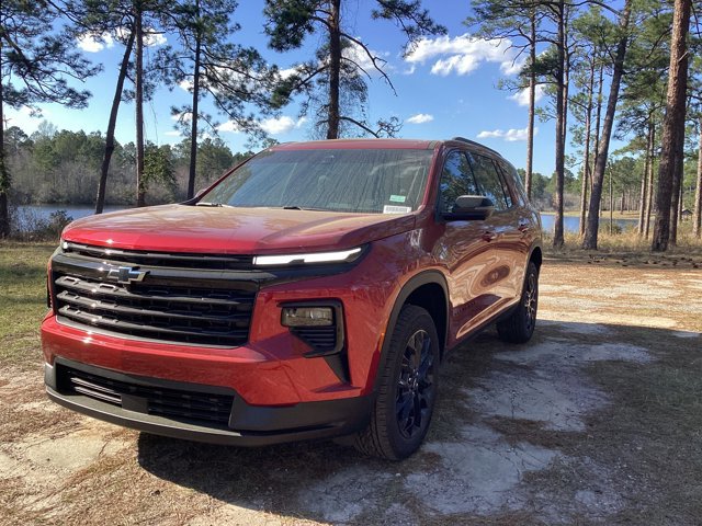 New 2026 Chevrolet Traverse LT w/ Midnight/Sport Edition image 1