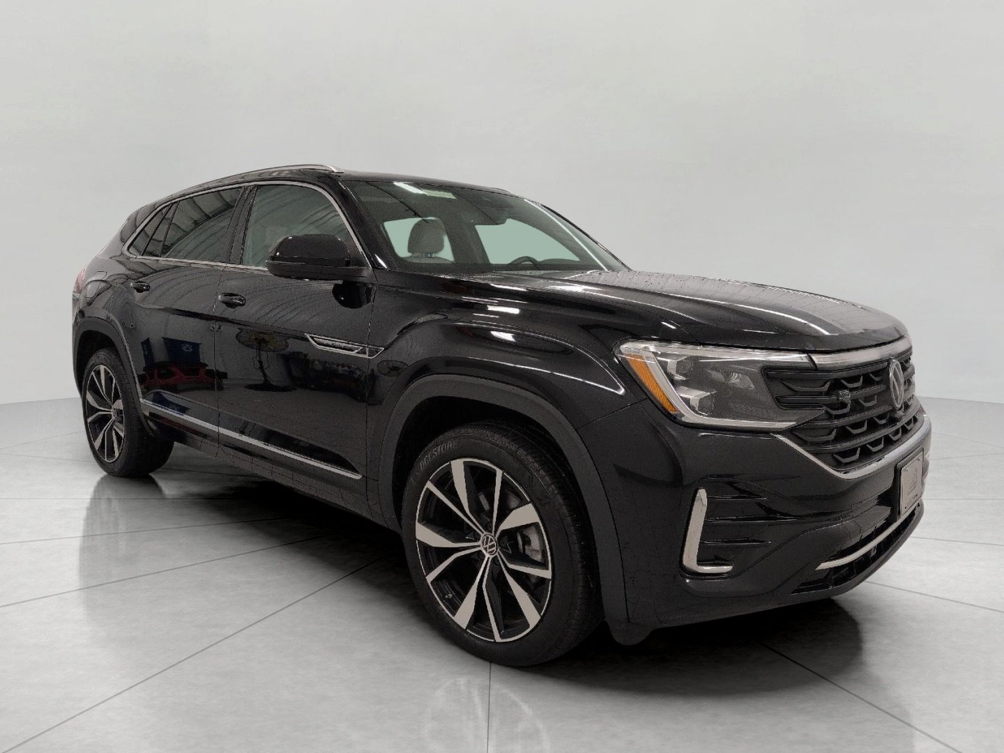 Used 2025 Volkswagen Atlas Cross Sport SEL Premium R-Line