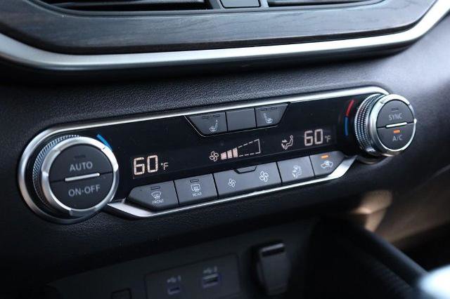 Used 2025 Nissan Altima 2.5 SV w/ SV Premium Package FWD image 14