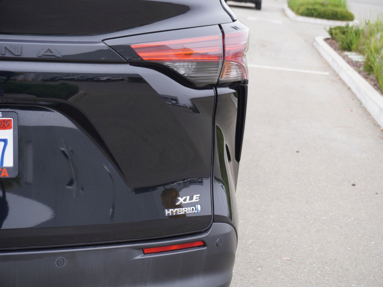 Used 2022 Toyota Sienna XLE image 10