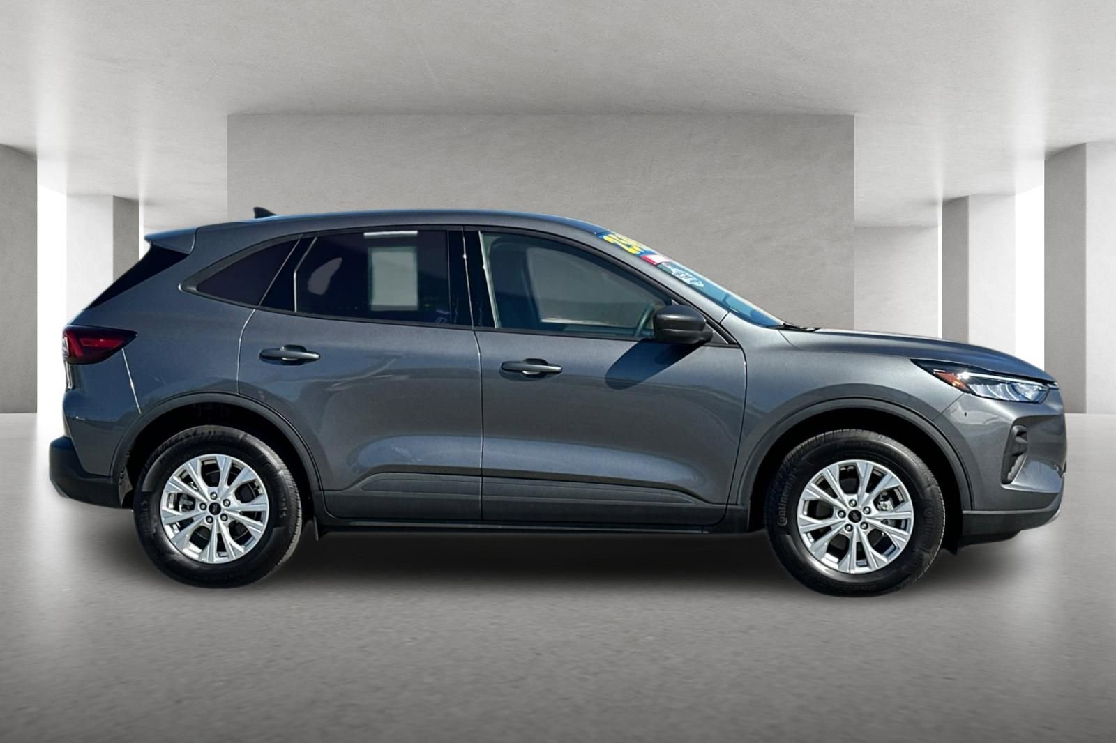 Used 2025 Ford Escape Active image 3