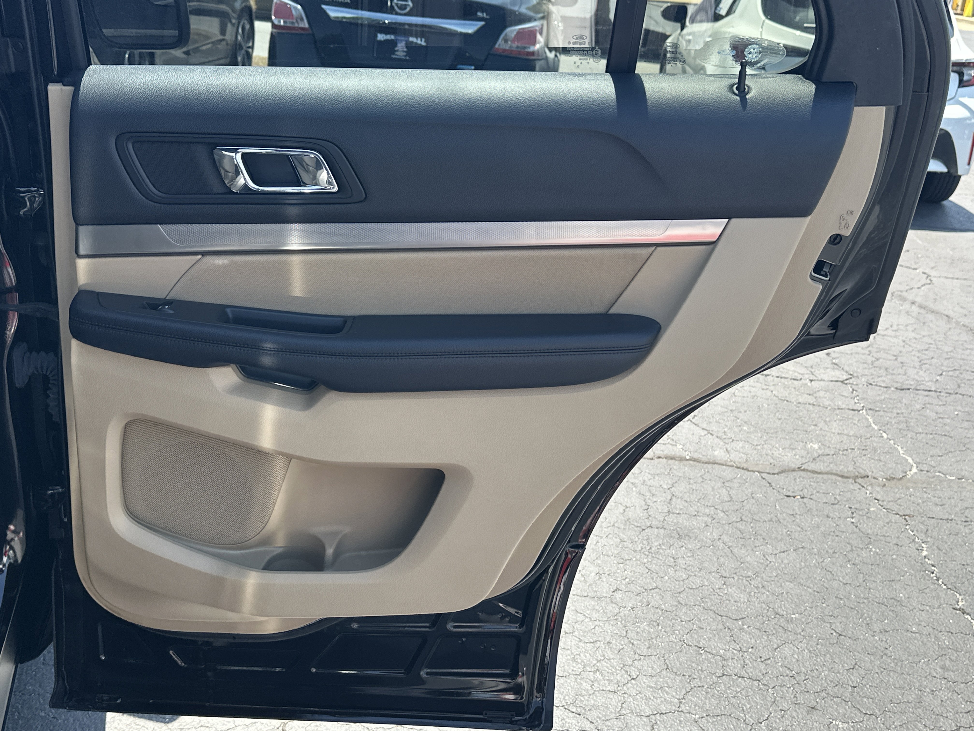 Used 2017 Ford Explorer FWD image 17