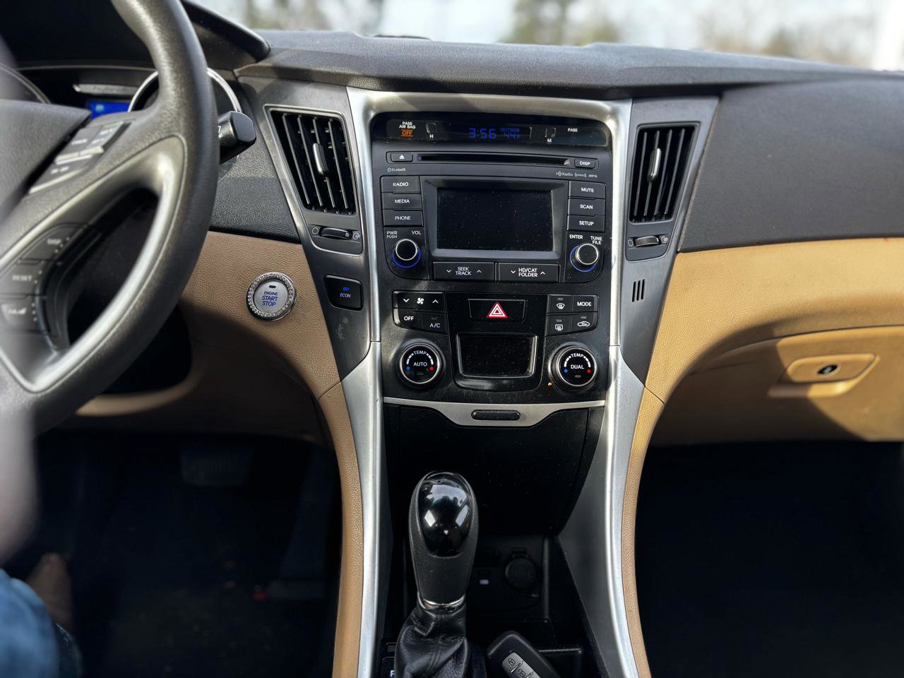 Used 2014 Hyundai Sonata Hybrid image 6