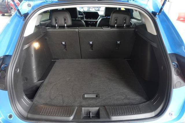Used 2025 Chevrolet Trax LT FWD image 20