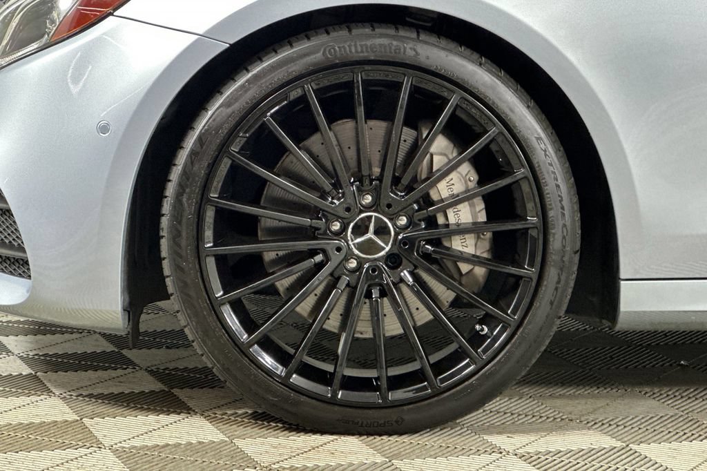 Used 2017 Mercedes-Benz E 300 image 35