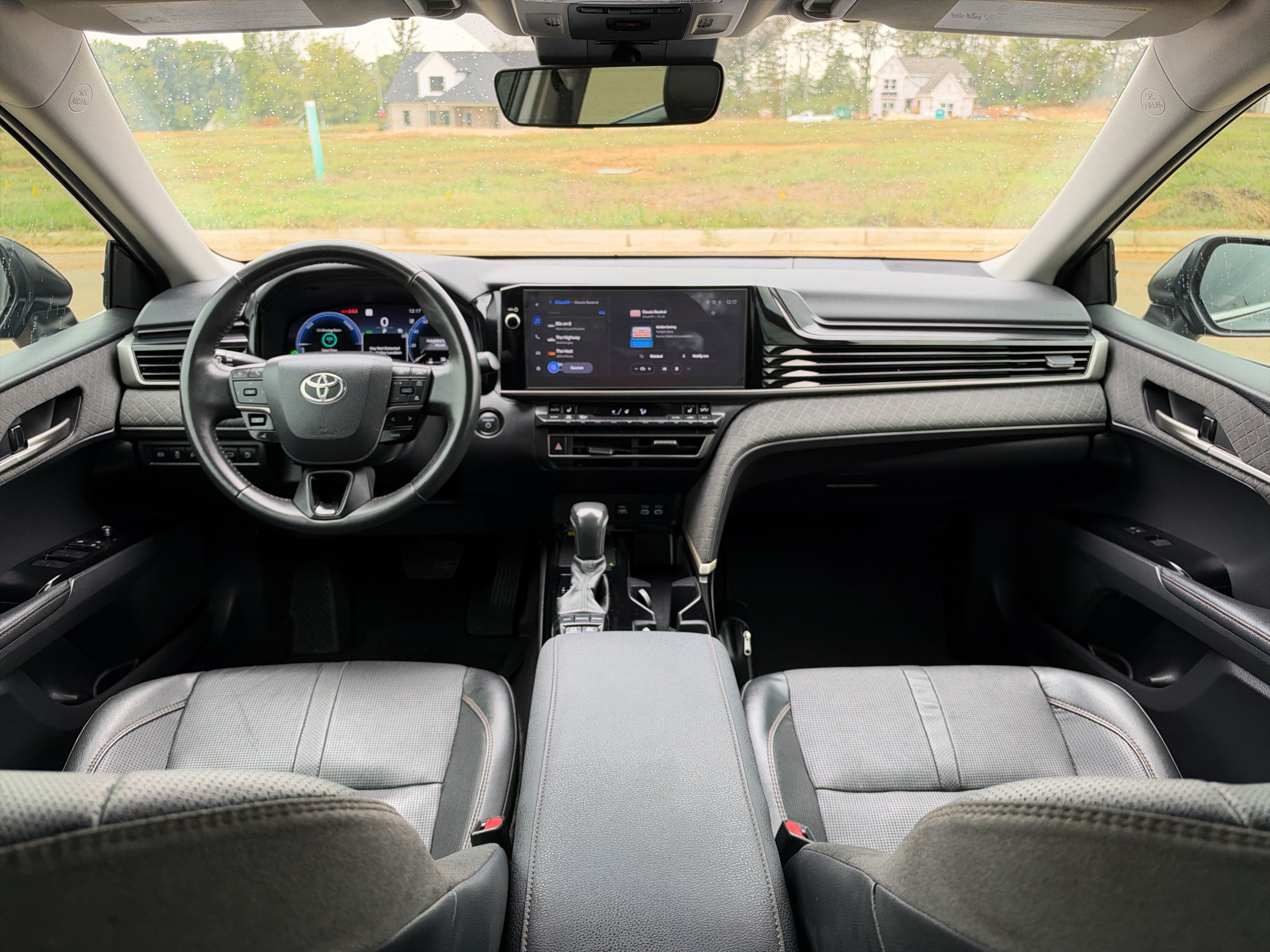 Used 2025 Toyota Camry XLE FWD image 18