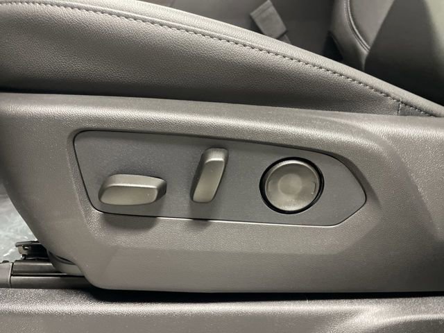 New 2026 Chevrolet Silverado 1500 RST w/ Convenience Package II AWD/4WD image 12