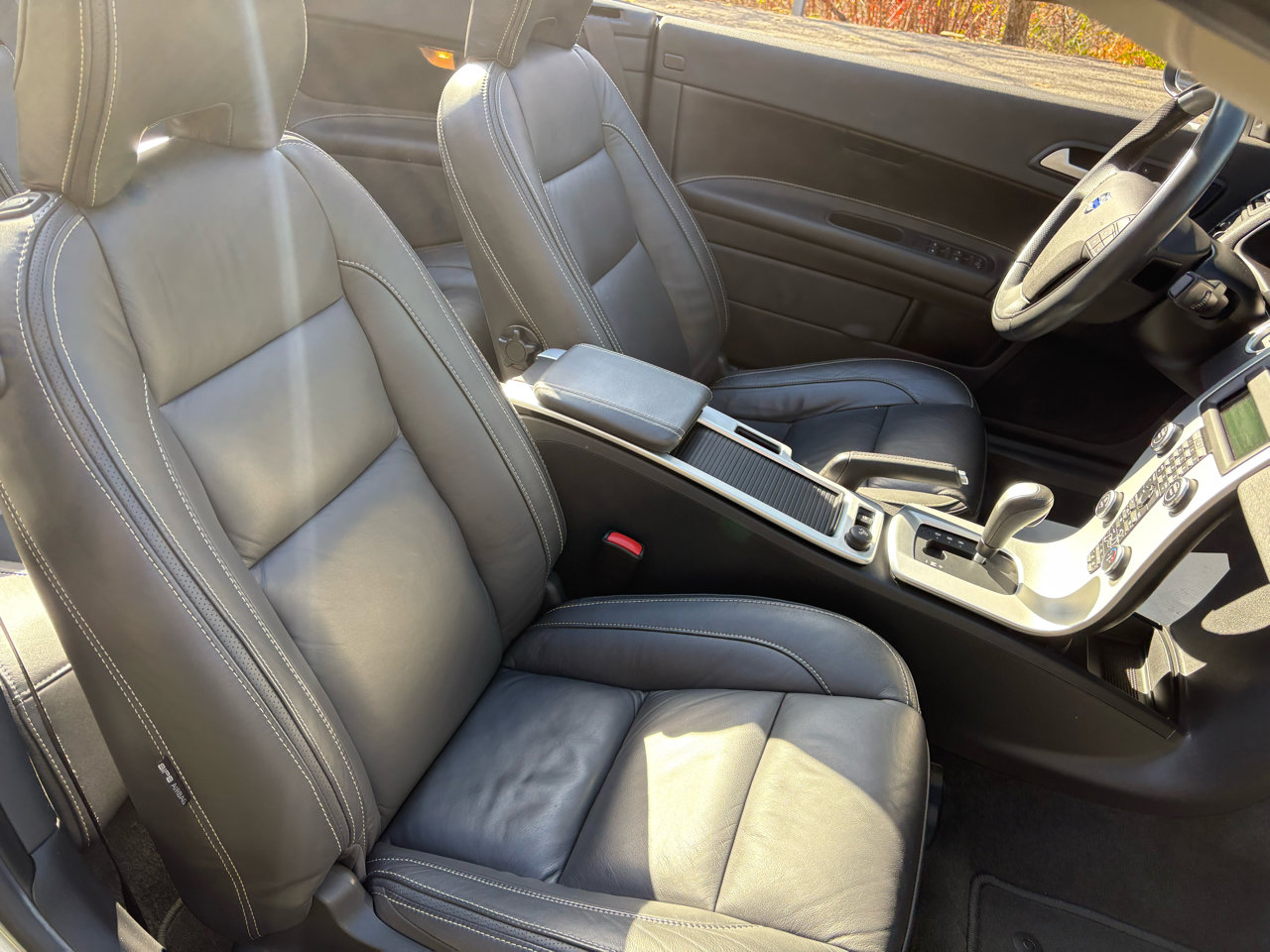 Used 2011 Volvo C70 T5 image 24