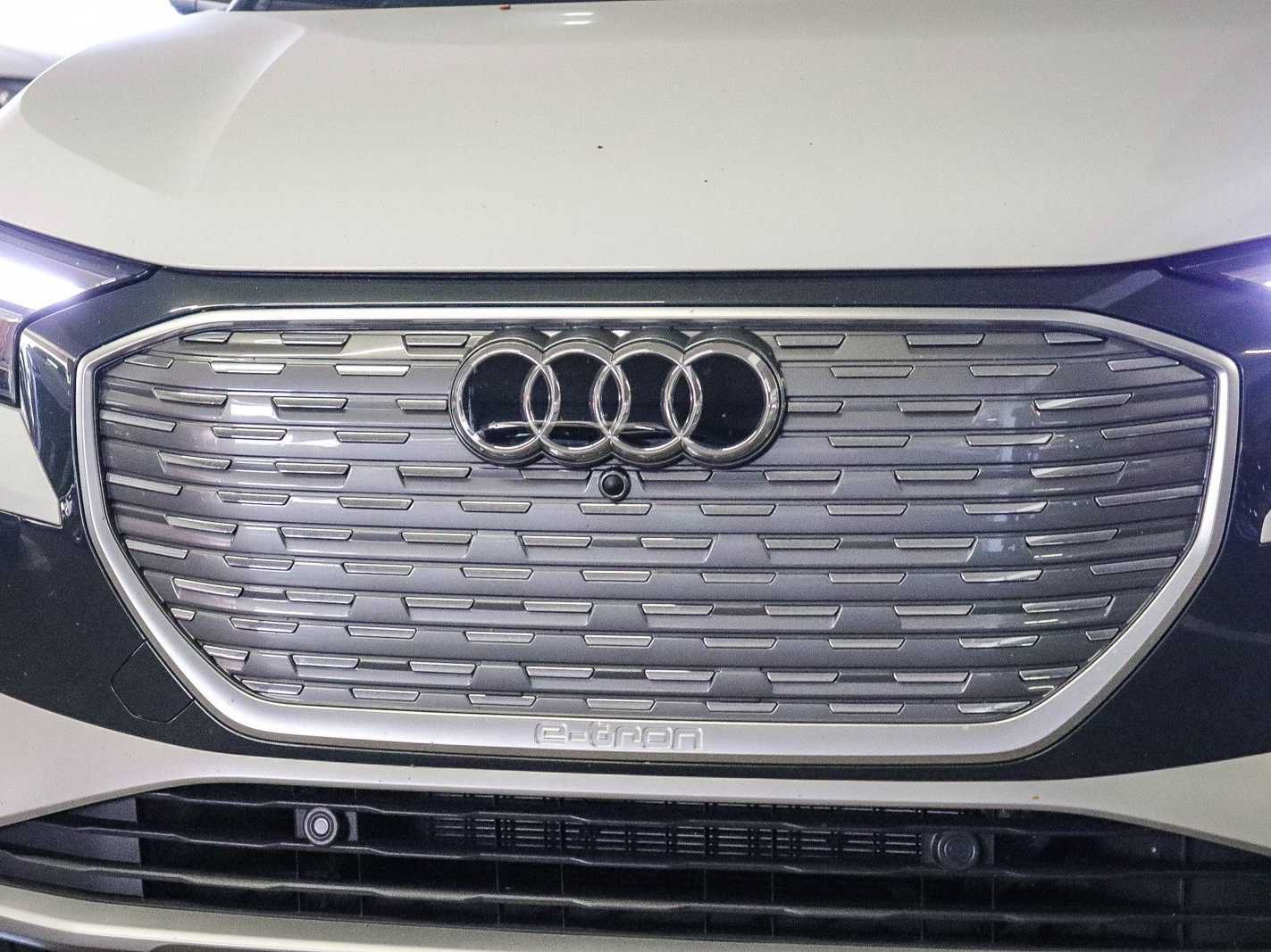Used 2023 Audi Q4 e-tron Premium w/ Convenience Package AWD/4WD image 8