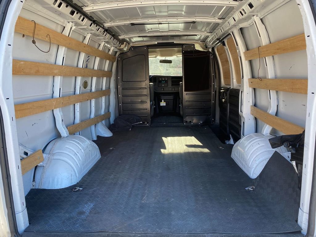 Used 2020 GMC Savana 2500 w/ Driver Convenience Package image 27