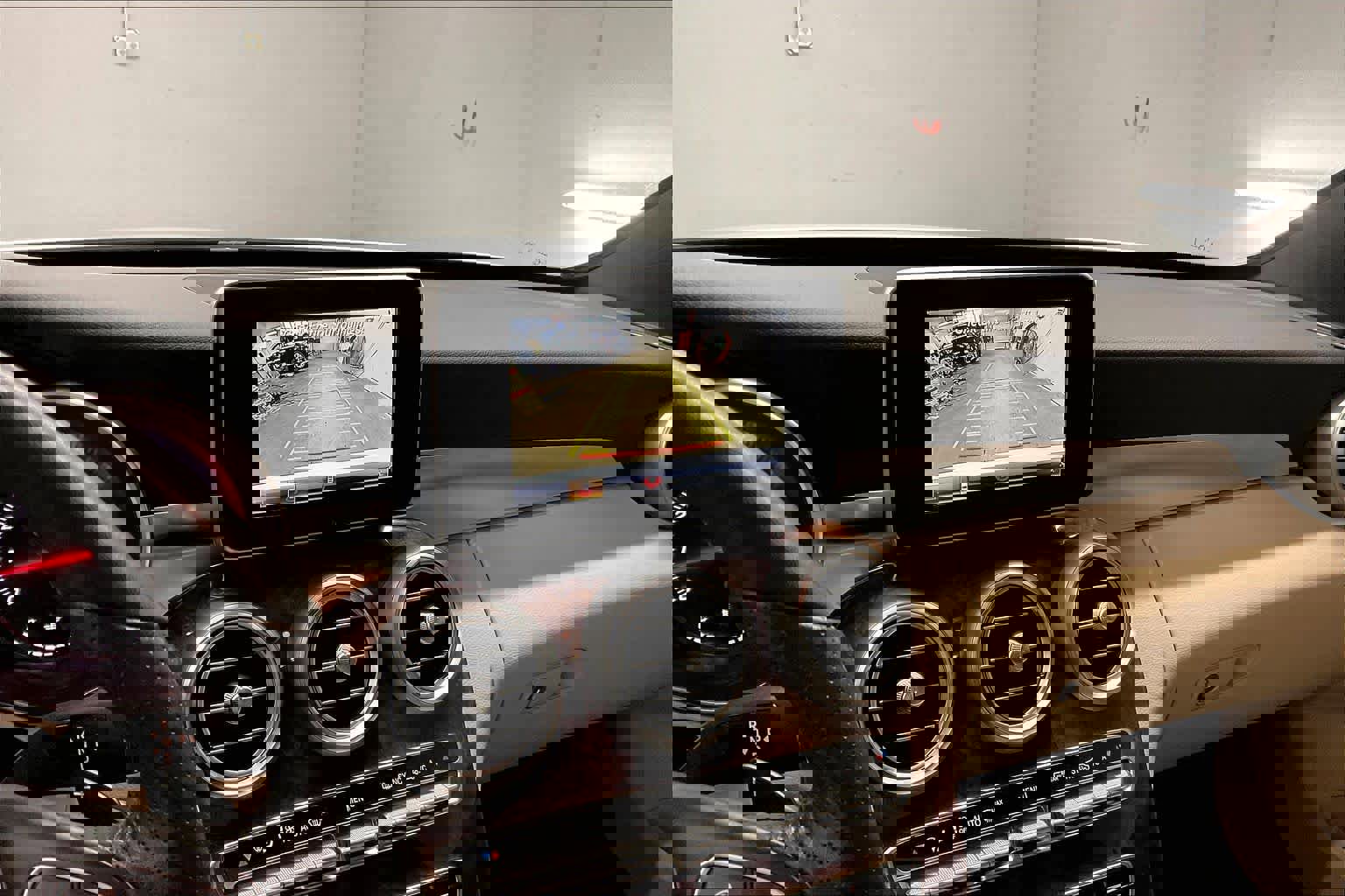 Used 2018 Mercedes-Benz C 300 Sedan image 22