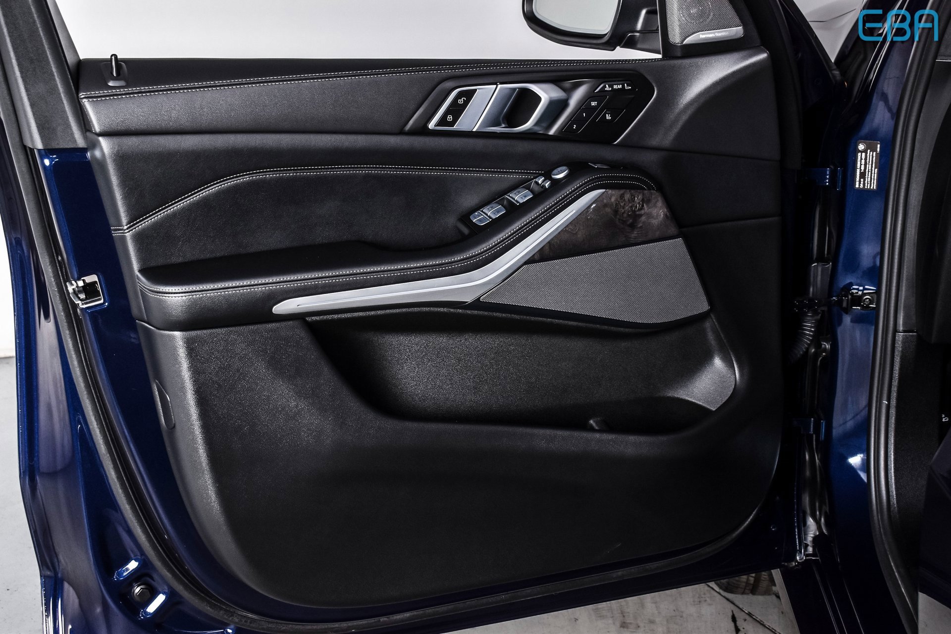 Used 2023 BMW X7 xDrive40i w/ Premium Package image 15