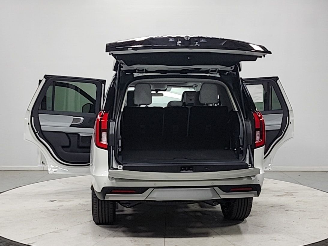 New 2026 Ford Expedition Platinum image 14