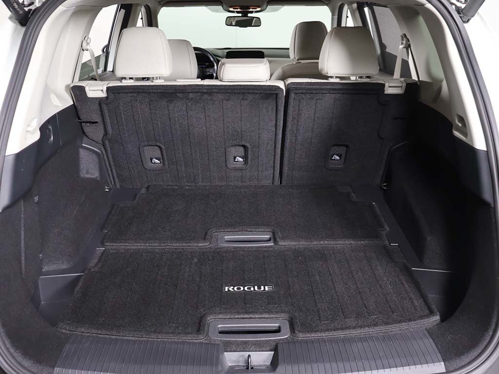 Used 2023 Nissan Rogue SL w/ SL Premium Package FWD image 19