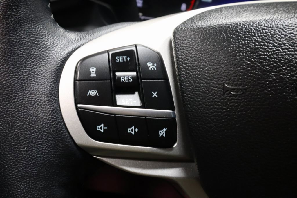 Certified 2022 Ford Explorer XLT w/ Equipment Group 202A image 30