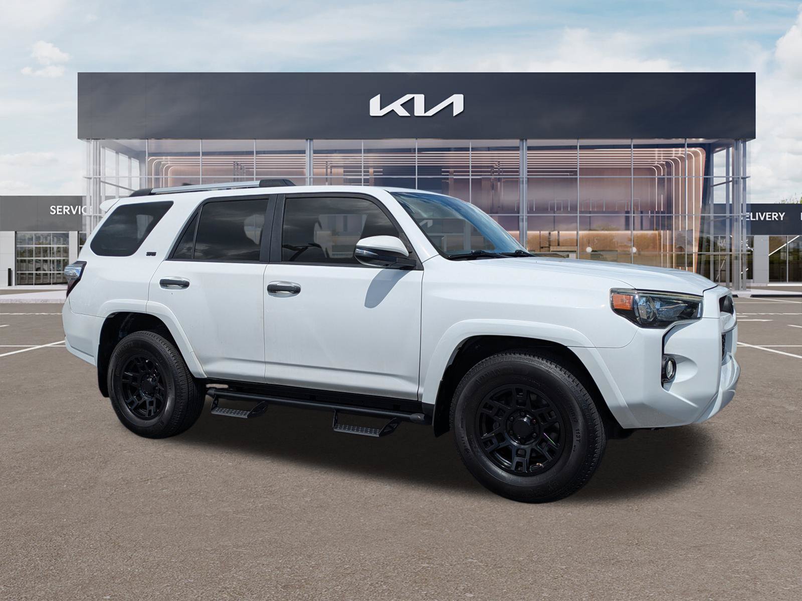 Used 2019 Toyota 4Runner SR5 Premium RWD image 2