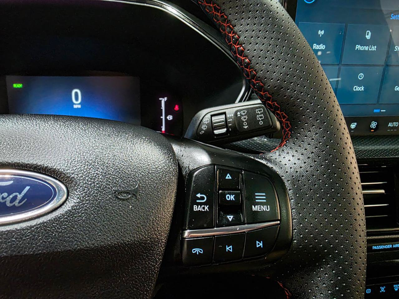 Used 2025 Ford Escape ST-Line Select w/ Tech Pack #1 AWD/4WD image 30