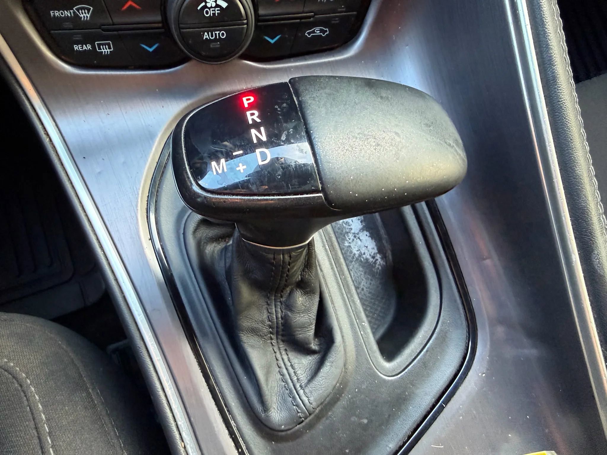 Used 2016 Dodge Challenger SXT image 44