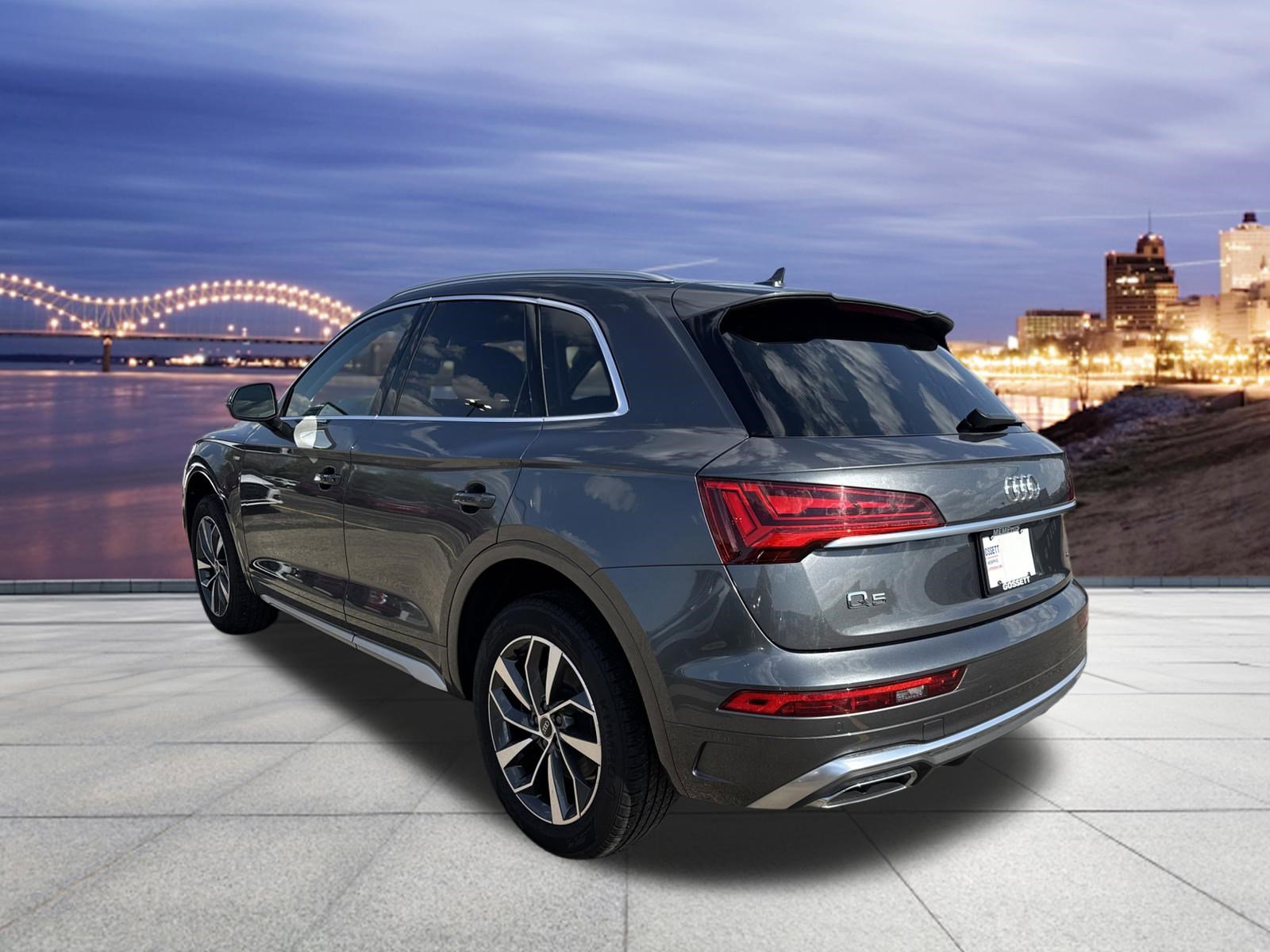 Used 2024 Audi Q5 2.0T Premium Plus w/ Premium Plus Package AWD/4WD image 3