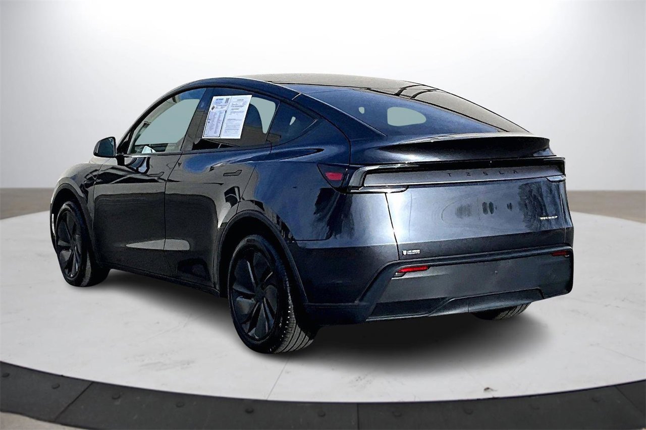 Used 2026 Tesla Model Y Long Range image 7