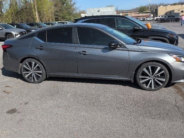 Used 2020 Nissan Altima 2.5 SR w/ Premium Package image 5